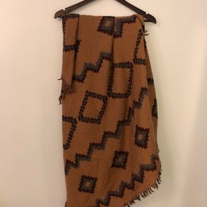 Wilfred Diamond Mosaic Blanket Scarf Navy/ Camel